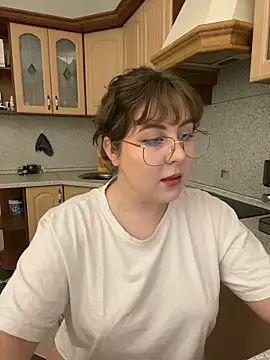 Snapshot of cinnabon_ chatting on December 1, 2024, 5:24 pm cinnabon  online show from December 1, 2024, 5:24 pm