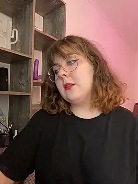 Snapshot of cinnabon_ chatting on December 13, 2024, 10:41 am cinnabon  online show from December 13, 2024, 10:41 am