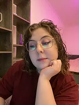 Snapshot of cinnabon_ chatting on December 14, 2024, 4:42 pm cinnabon  online show from December 14, 2024, 4:42 pm