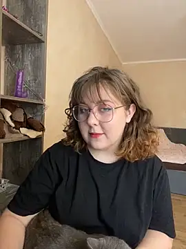 Snapshot of cinnabon_ chatting on December 24, 2024, 9:17 am cinnabon  online show from December 24, 2024, 9:17 am