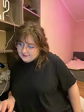 Snapshot of cinnabon_ chatting on December 26, 2024, 3:31 pm cinnabon  online show from December 26, 2024, 3:31 pm