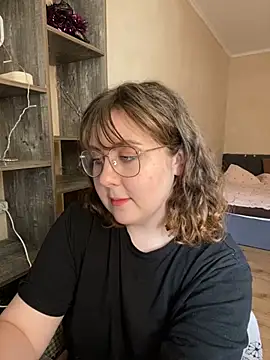 Snapshot of cinnabon_ chatting on January 10, 2025, 12:15 pm cinnabon  online show from January 10, 2025, 12:15 pm