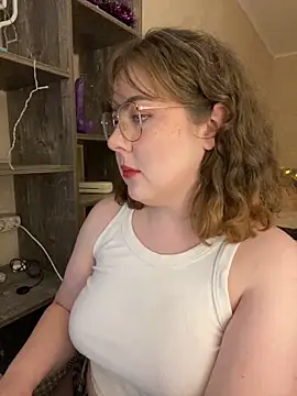 Snapshot of cinnabon_ chatting on January 12, 2025, 4:50 pm cinnabon  online show from January 12, 2025, 4:50 pm