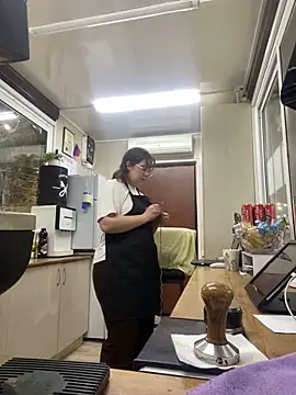 Snapshot of cinnabon_ chatting on January 19, 2025, 4:36 pm cinnabon  online show from January 19, 2025, 4:36 pm