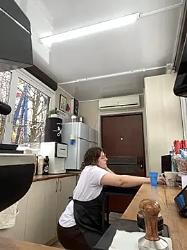 Snapshot of cinnabon_ chatting on January 23, 2025, 11:26 am cinnabon  online show from January 23, 2025, 11:26 am