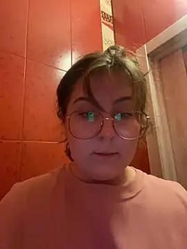 Snapshot of cinnabon_ chatting on January 28, 2025, 4:41 pm cinnabon  online show from January 28, 2025, 4:41 pm