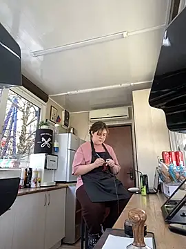 Snapshot of cinnabon_ chatting on February 1, 2025, 7:36 am cinnabon  online show from February 1, 2025, 7:36 am