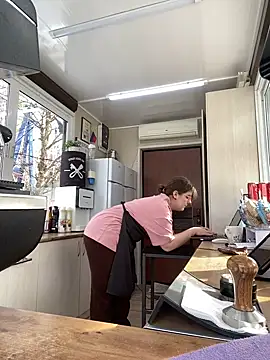 Snapshot of cinnabon_ chatting on February 1, 2025, 10:37 am cinnabon  online show from February 1, 2025, 10:37 am