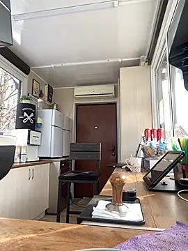 Snapshot of cinnabon_ chatting on February 5, 2025, 11:02 am cinnabon  online show from February 5, 2025, 11:02 am