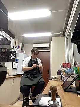 Snapshot of cinnabon_ chatting on February 5, 2025, 2:37 pm cinnabon  online show from February 5, 2025, 2:37 pm