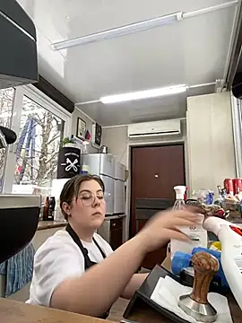 Snapshot of cinnabon_ chatting on February 6, 2025, 11:43 am cinnabon  online show from February 6, 2025, 11:43 am