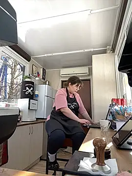 Snapshot of cinnabon_ chatting on February 10, 2025, 8:53 am cinnabon  online show from February 10, 2025, 8:53 am