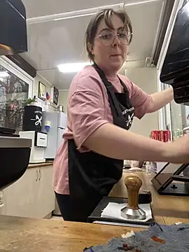 Snapshot of cinnabon_ chatting on February 11, 2025, 2:46 pm cinnabon  online show from February 11, 2025, 2:46 pm