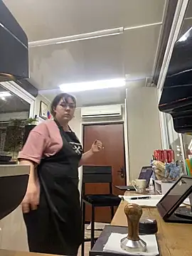 Snapshot of cinnabon_ chatting on February 11, 2025, 5:50 pm cinnabon  online show from February 11, 2025, 5:50 pm