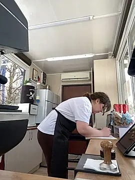 Snapshot of cinnabon_ chatting on February 12, 2025, 8:06 am cinnabon  online show from February 12, 2025, 8:06 am