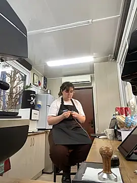 Snapshot of cinnabon_ chatting on February 12, 2025, 2:32 pm cinnabon  online show from February 12, 2025, 2:32 pm