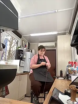 Snapshot of cinnabon_ chatting on February 16, 2025, 7:59 am cinnabon  online show from February 16, 2025, 7:59 am