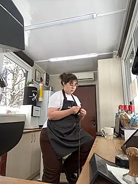 Snapshot of cinnabon_ chatting on February 18, 2025, 9:21 am cinnabon  online show from February 18, 2025, 9:21 am