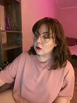 Snapshot of cinnabon_ chatting on February 24, 2025, 3:42 pm cinnabon  online show from February 24, 2025, 3:42 pm