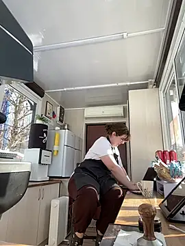 Snapshot of cinnabon_ chatting on March 1, 2025, 11:17 am cinnabon  online show from March 1, 2025, 11:17 am