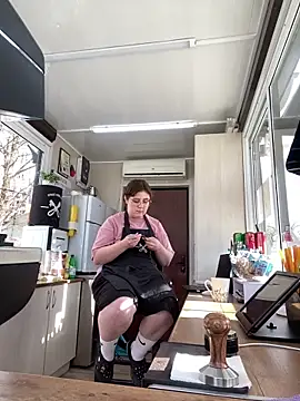 Snapshot of cinnabon_ chatting on March 12, 2025, 12:36 pm cinnabon  online show from March 12, 2025, 12:36 pm