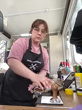 Snapshot of cinnabon_ chatting on March 14, 2025, 9:14 am cinnabon  online show from March 14, 2025, 9:14 am