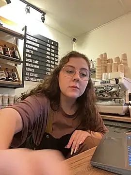 Snapshot of cinnabon_ chatting on October 6, 2025, 12:35 pm cinnabon  online show from October 6, 2025, 12:35 pm