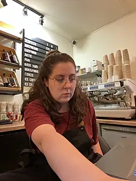 Snapshot of cinnabon_ chatting on October 9, 2025, 3:21 pm cinnabon  online show from October 9, 2025, 3:21 pm