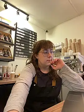 Snapshot of cinnabon_ chatting on October 25, 2025, 11:51 am cinnabon  online show from October 25, 2025, 11:51 am