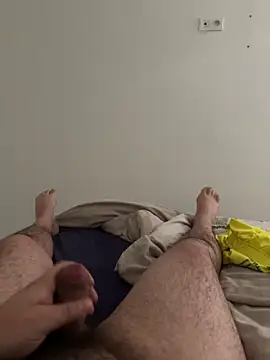 junior49280 online show from October 12, 2025, 11:31 am