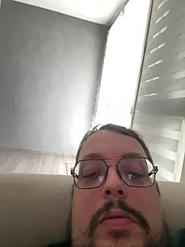 junior49280 online show from October 24, 2025, 1:51 pm