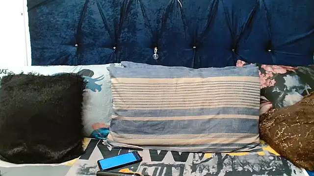 xTALLSEXYBUMx online show from June 17, 2026, 4:26 am