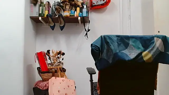 xTALLSEXYBUMx online show from June 20, 2026, 5:43 am