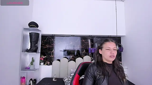 Snapshot of Kathia_Armstrong chatting on January 21, 2025, 12:50 pm Kathia Armstrong online show from January 21, 2025, 12:50 pm