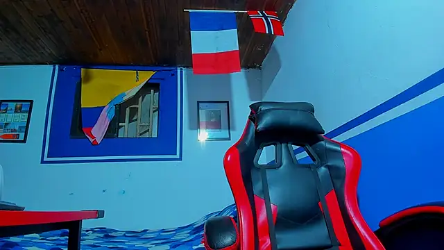 Snapshot of maxowens_oficial chatting on February 27, 2026, 7:25 pm maxowens oficial online show from February 27, 2026, 7:25 pm