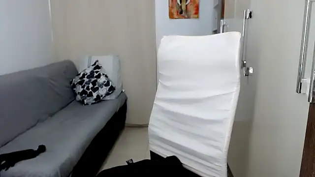 Snapshot of Laura-pervert chatting on October 28, 2025, 10:12 pm Laura-pervert online show from October 28, 2025, 10:12 pm