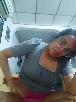 Kimberly Granados online show from February 4, 2025, 7:18 am