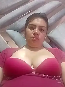 naughty-sharlot online show from January 4, 2025, 11:43 am