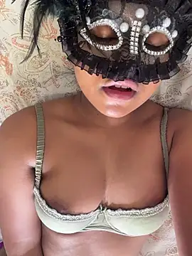 Bella Luna18 online show from March 21, 2026, 7:28 pm