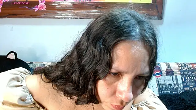 Snapshot of naihroby chatting on September 19, 2025, 5:09 am naihroby online show from September 19, 2025, 5:09 am