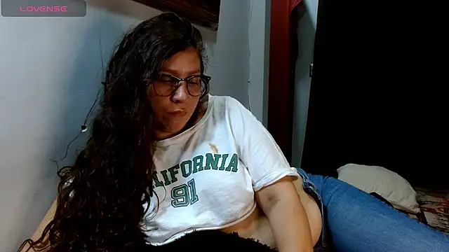 Snapshot of naihroby chatting on September 21, 2025, 5:09 am naihroby online show from September 21, 2025, 5:09 am