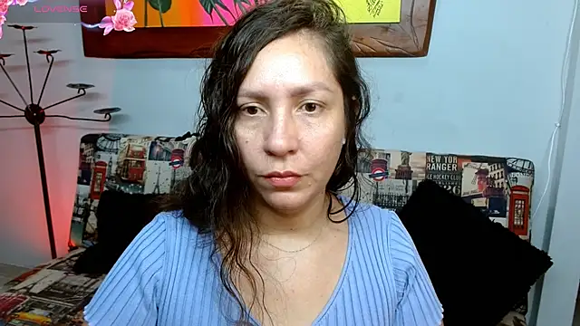 Snapshot of naihroby chatting on October 4, 2025, 5:49 am naihroby online show from October 4, 2025, 5:49 am