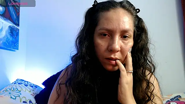 Snapshot of naihroby chatting on October 22, 2025, 3:51 am naihroby online show from October 22, 2025, 3:51 am