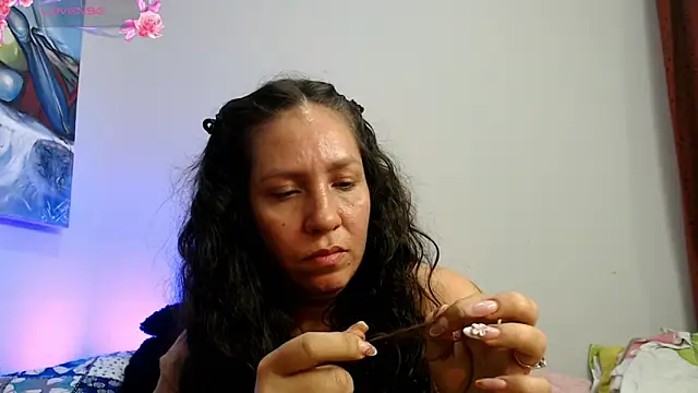 naihroby online show from November 8, 2025, 4:34 am