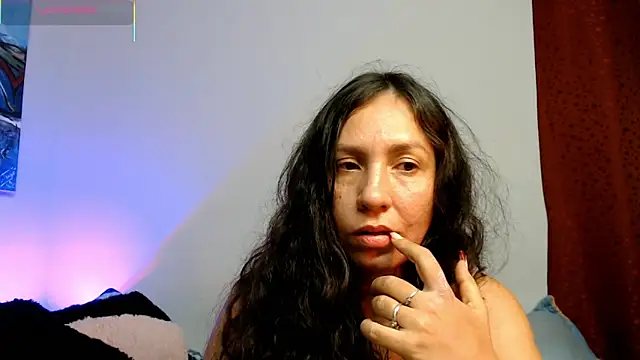 Snapshot of naihroby chatting on March 30, 2026, 8:59 am naihroby online show from March 30, 2026, 8:59 am