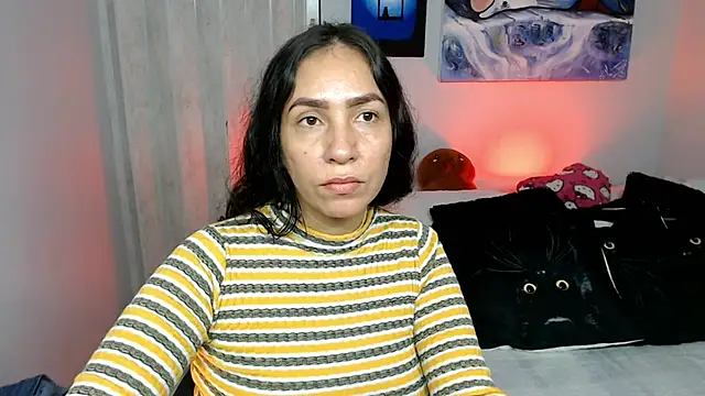 Snapshot of naihroby chatting on April 13, 2026, 4:51 am naihroby online show from April 13, 2026, 4:51 am