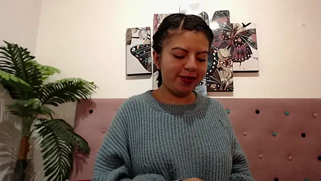 CarolineBrunx online show from March 13, 2025, 11:30 am