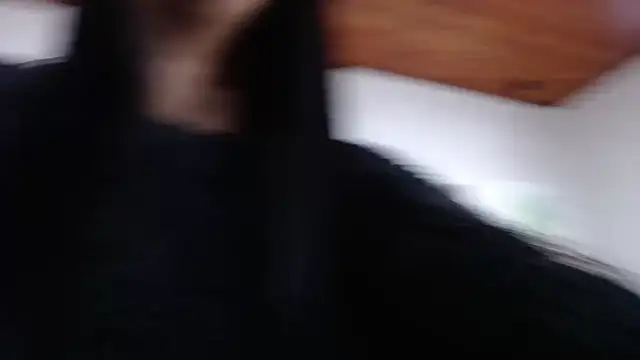 Snapshot of CarolineBrunx chatting on October 28, 2025, 3:54 am CarolineBrunx online show from October 28, 2025, 3:54 am