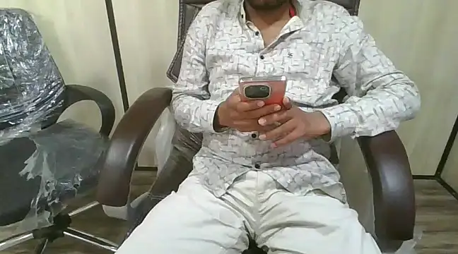 Ishan003 online show from December 7, 2024, 10:23 am