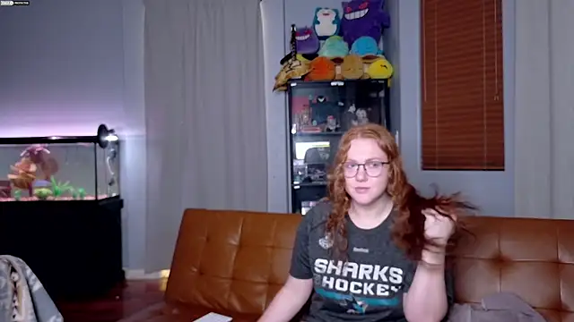 Scarlettredff online show from November 16, 2025, 5:02 am